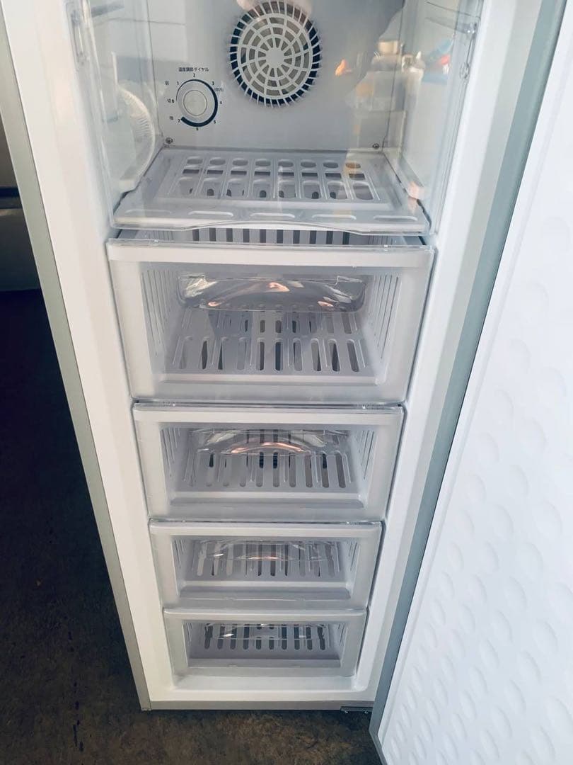 ♦Abitelax 電気冷凍庫【2022年製】ACF-112FE