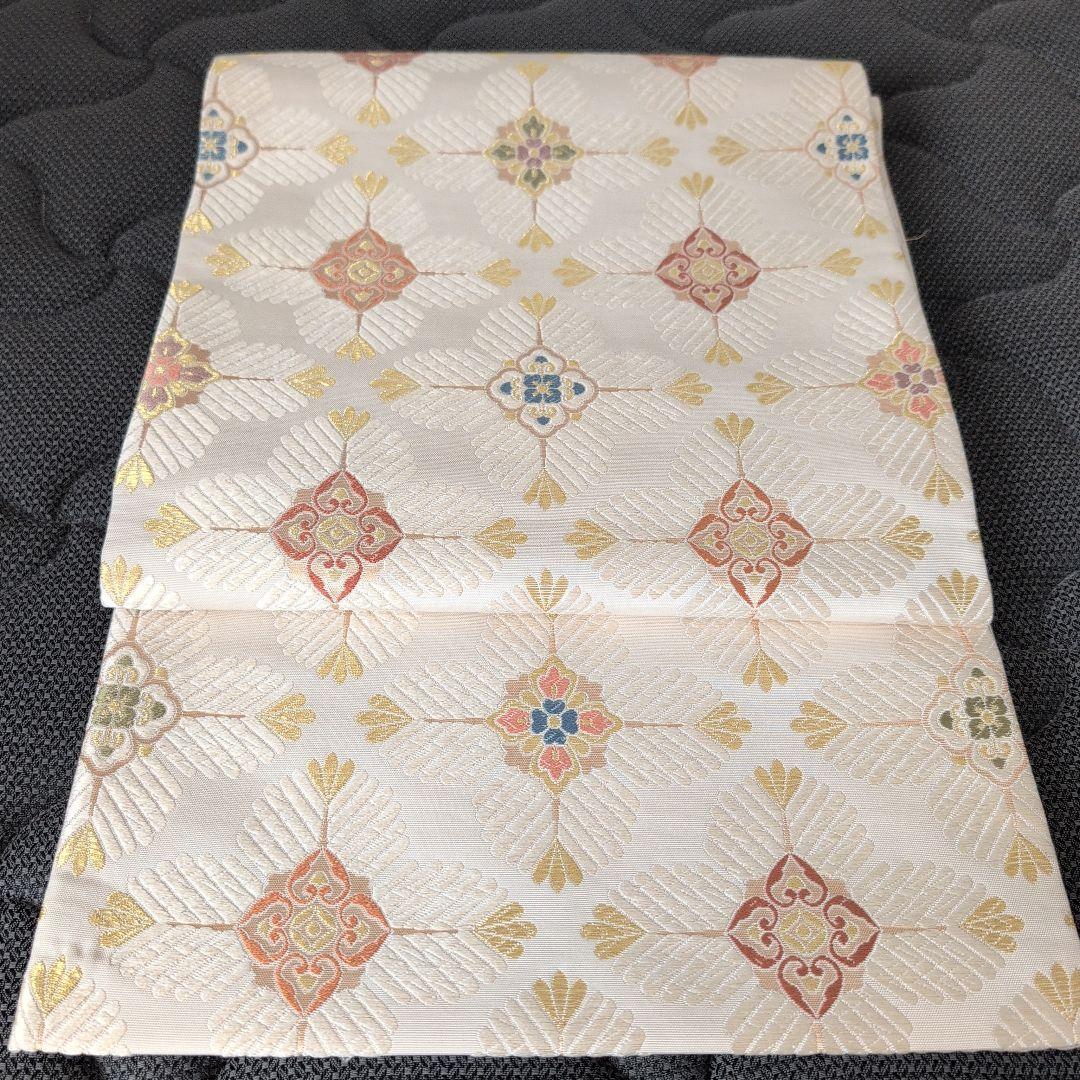 美しい花柄刺繍 袋帯　白地