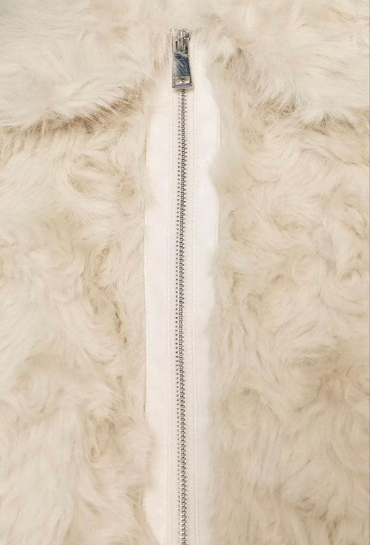 ZARA フェイクファーボンバージャケット　新品　M