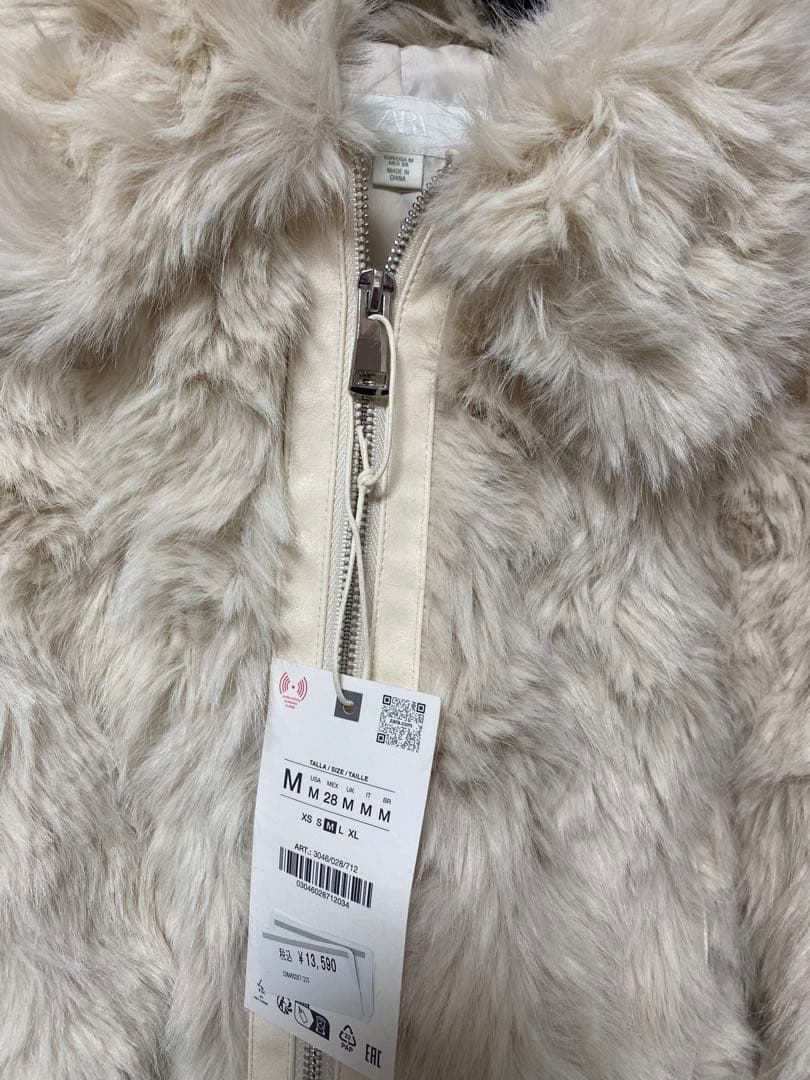 ZARA フェイクファーボンバージャケット　新品　M