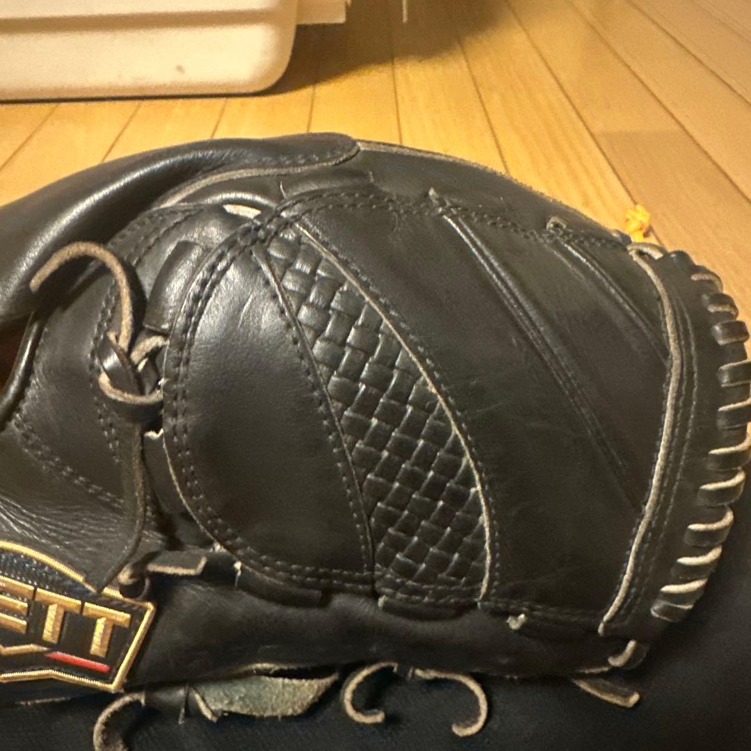 ZETT 硬式グローブ 右投げ用 黒　袋付き