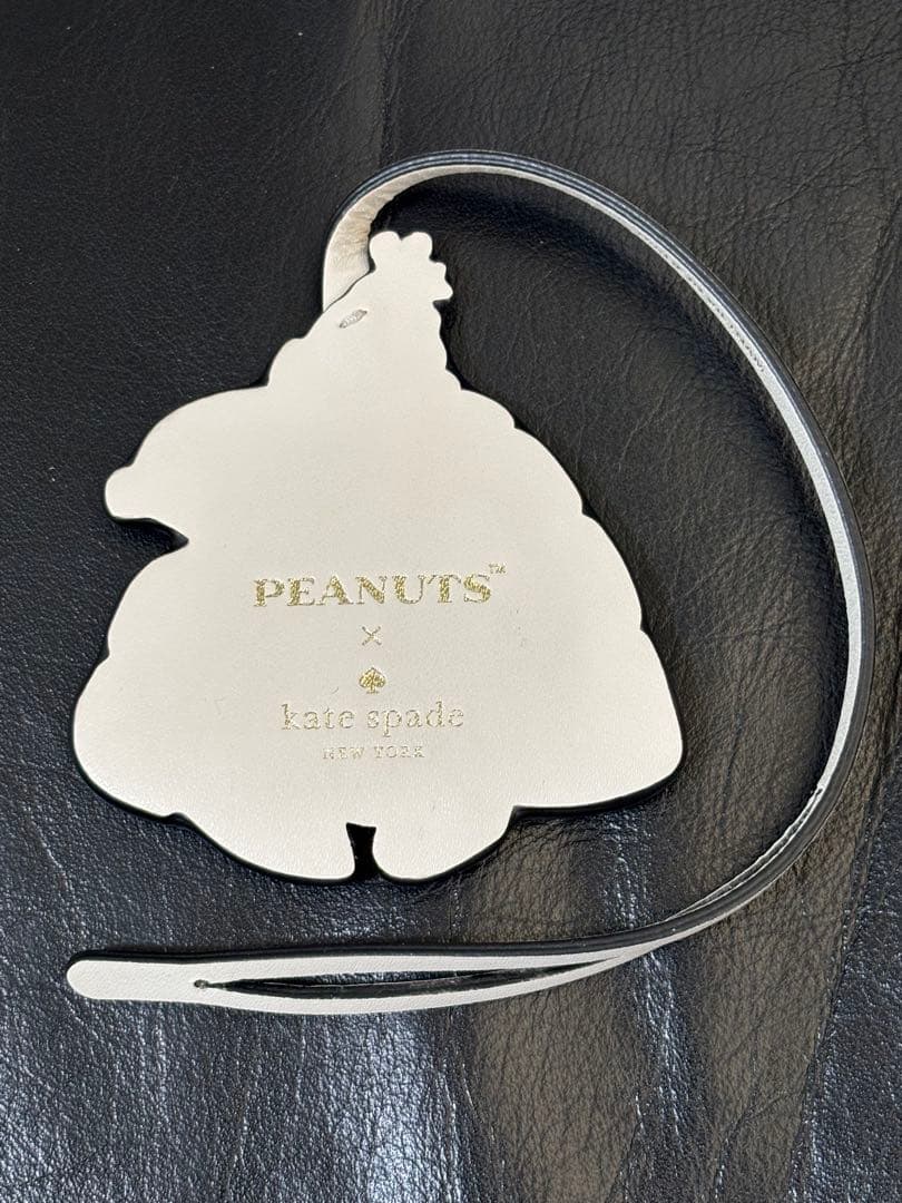 kate spade ピーナッツ パファー キーフォブ スヌーピー チャーム