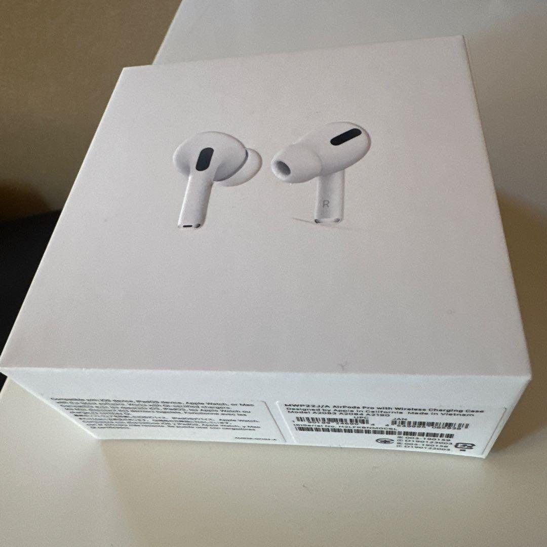 今なら即発送できます。 AirPods Pro ワイヤレス充電ケース付き