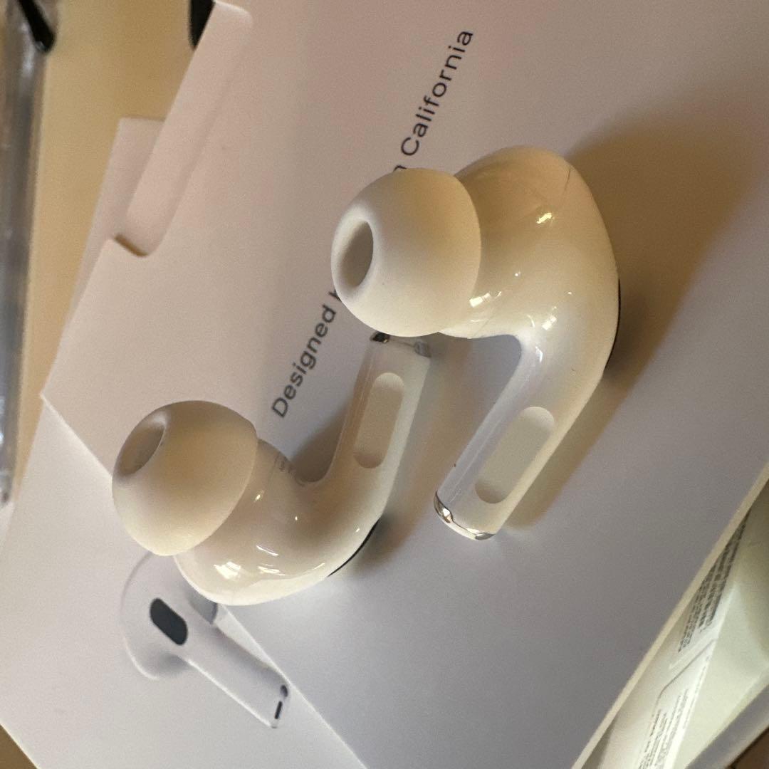 今なら即発送できます。 AirPods Pro ワイヤレス充電ケース付き
