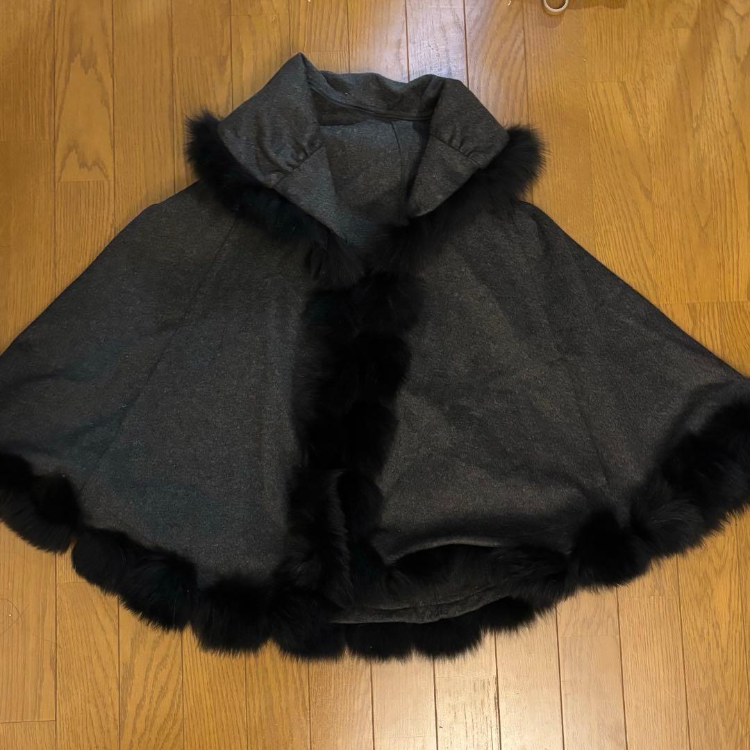ポンチョ　黒　ブラック　フォックスファー　ファーポンチョ　コート　カシミヤ　羊毛