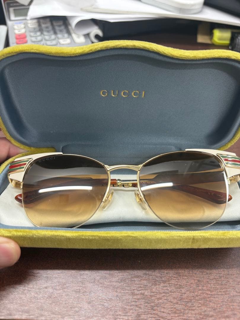GUCCI ゴールド サングラス ケース付き　値下げ不可