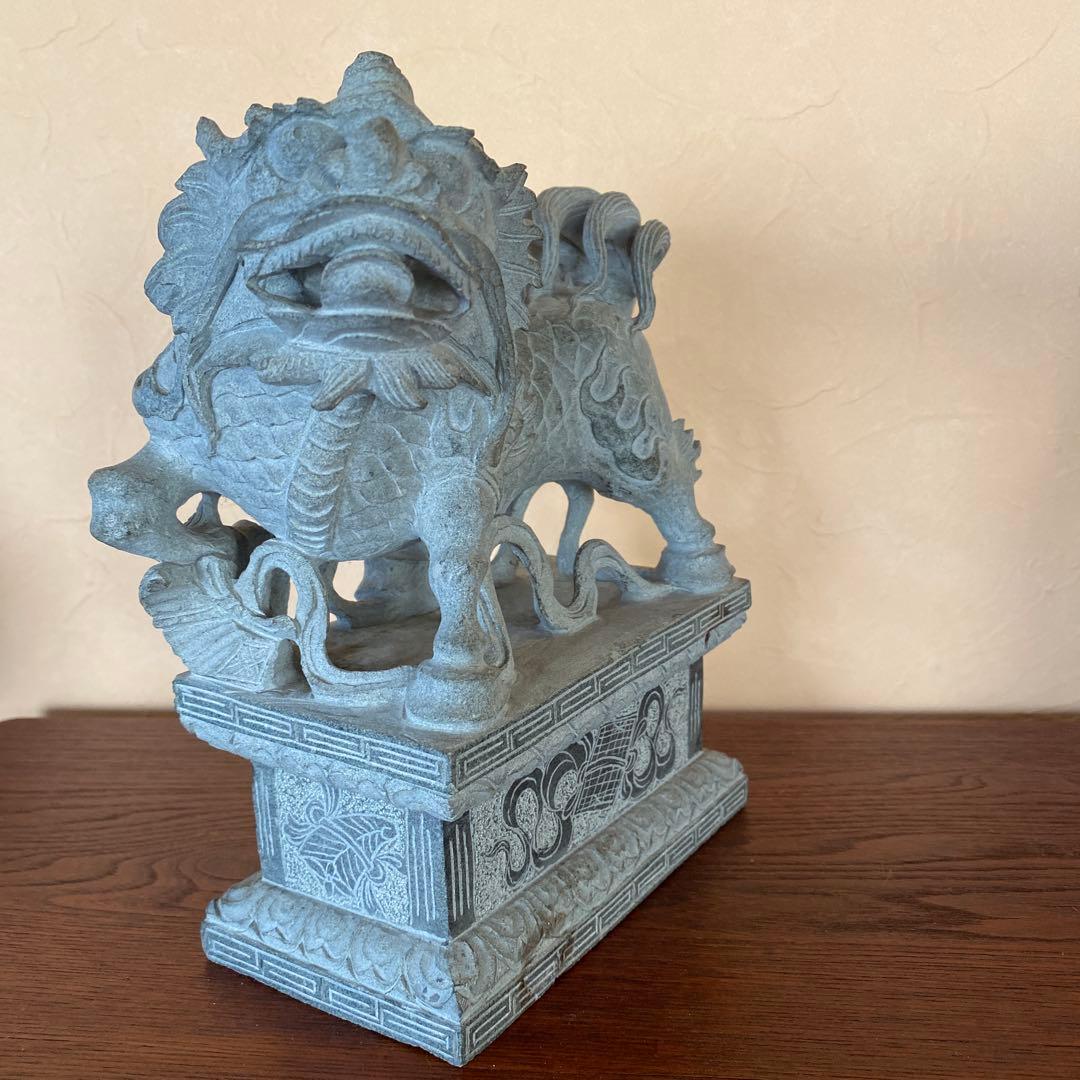 仏教美術　石像彫刻　天然石　獅子　狛犬　高さ約23cm　骨董