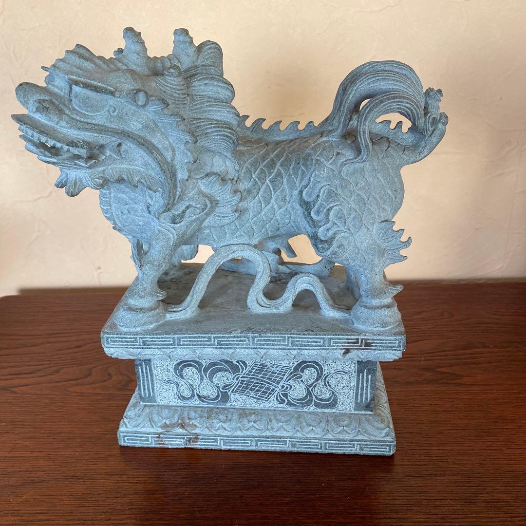 仏教美術　石像彫刻　天然石　獅子　狛犬　高さ約23cm　骨董