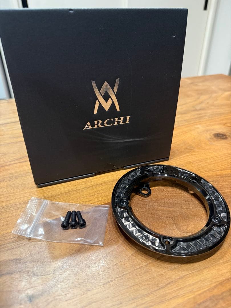 Z900RS タンクキャップリング　アーキ　ARCHI 漆黒メッキ　チタンボルト