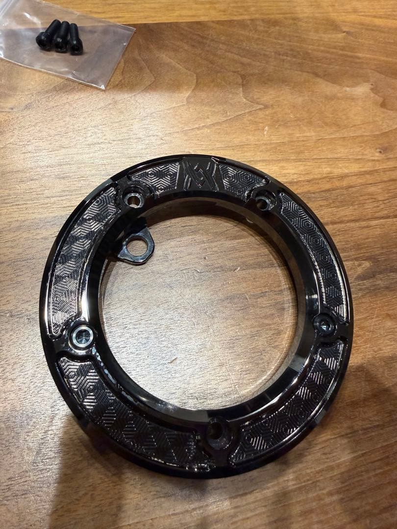 Z900RS タンクキャップリング　アーキ　ARCHI 漆黒メッキ　チタンボルト