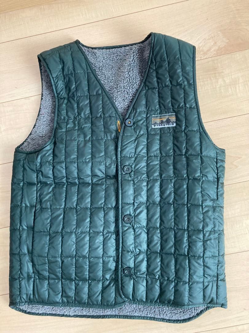 リバーシブルベスト　パタゴニア