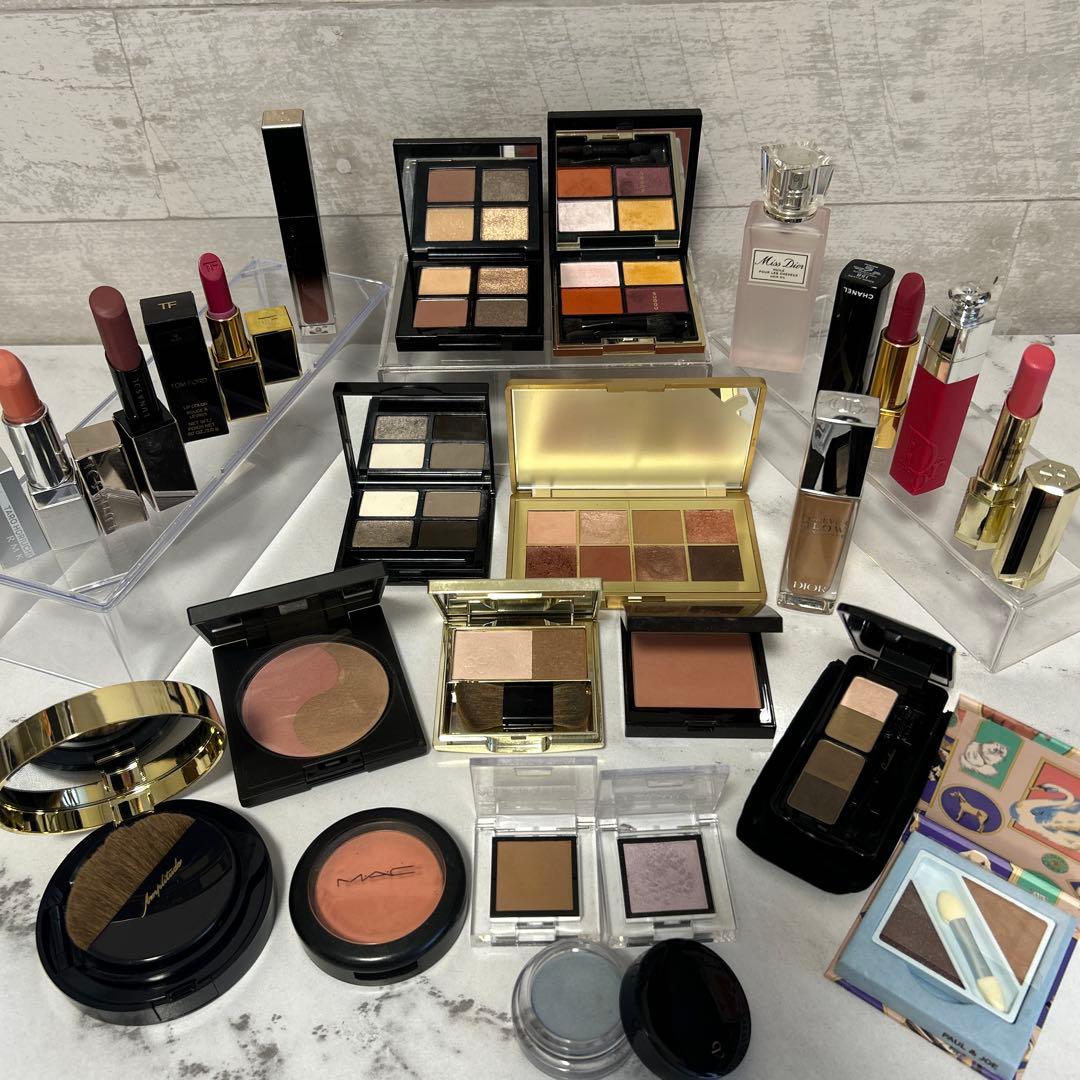 美品　コスメまとめ　デパコス　DIOR CHANEL 未使用品　残量多 化粧品