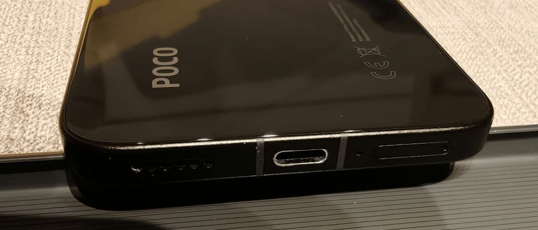 ​【美品】POCO F7 12GB/256GB ブラック 国内版 SIMフリー