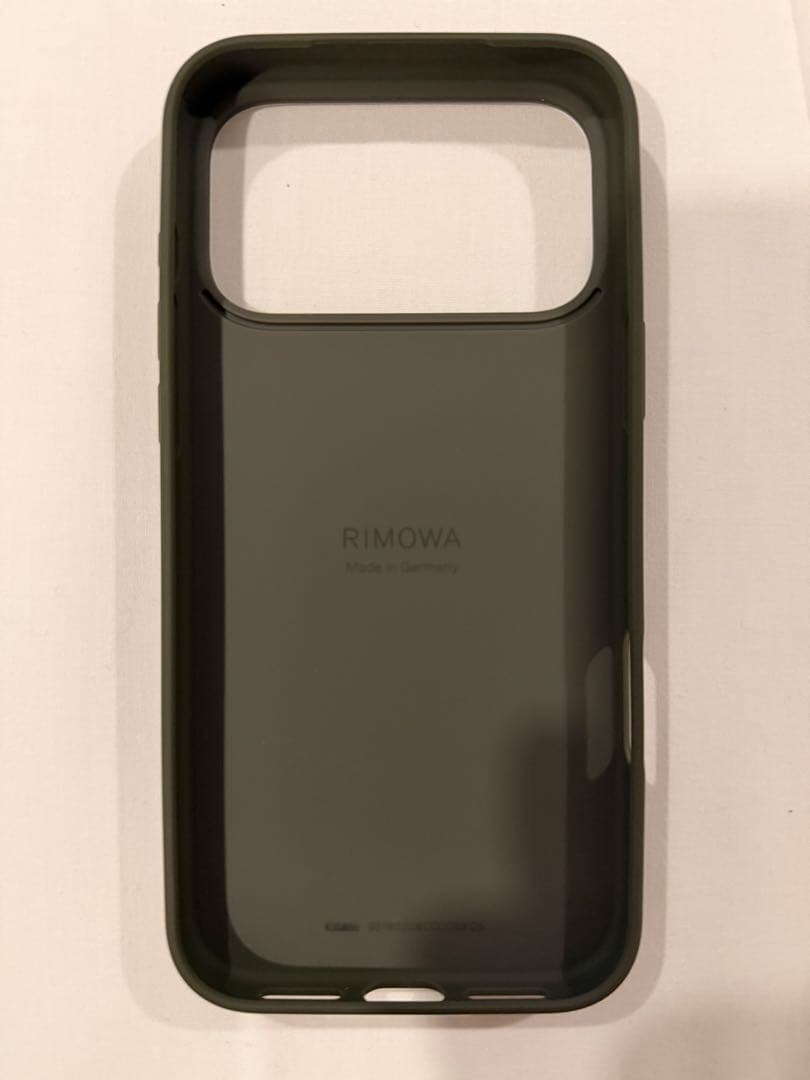 【美品】RIMOWA iPhone 17Promax
