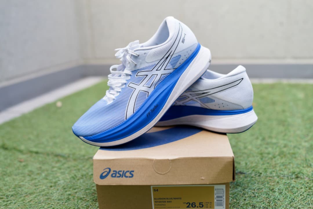 アシックス カーボンランニングシューズ26.5cm
