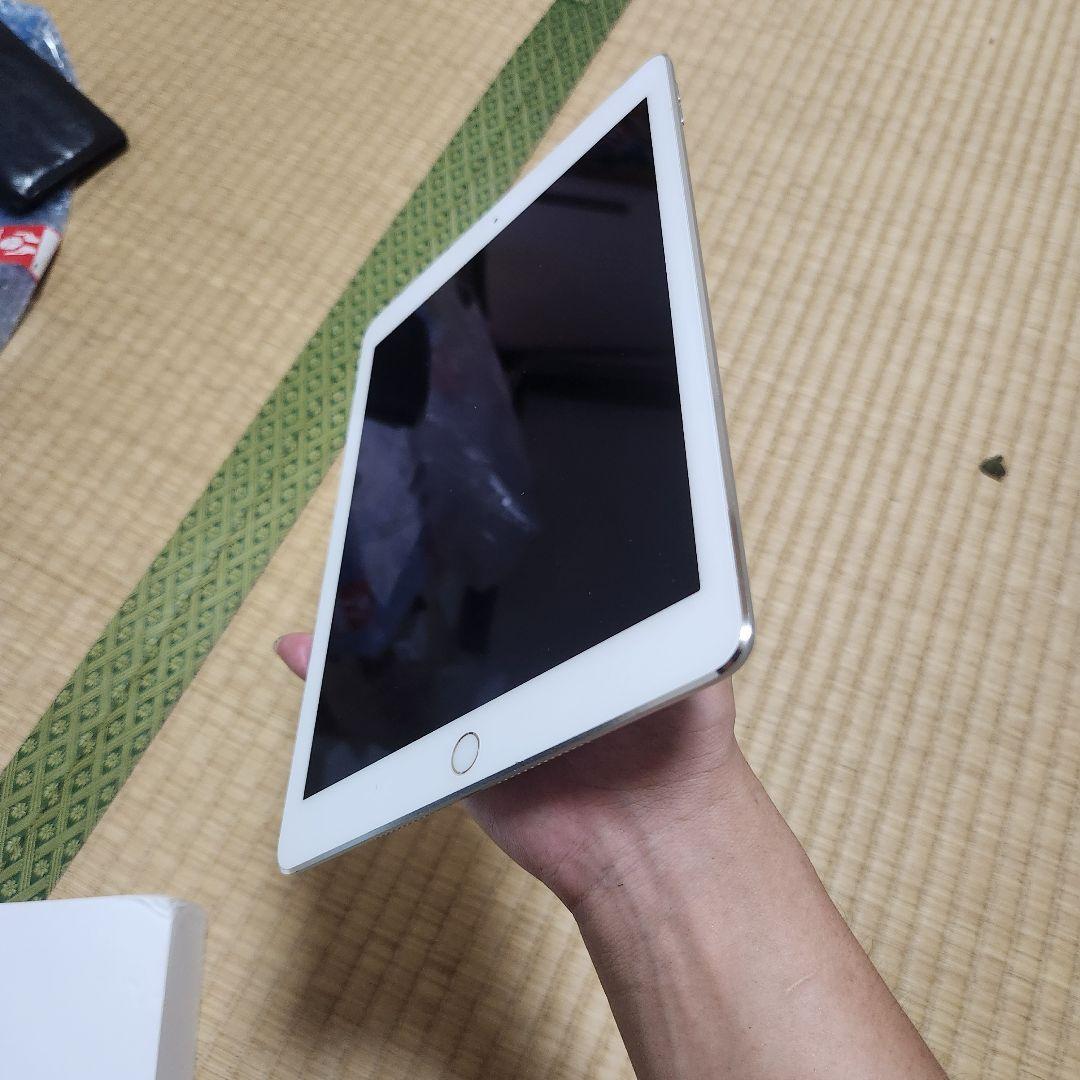 Apple iPad 第7世代32GBバッテリー容量96% SIMフリー