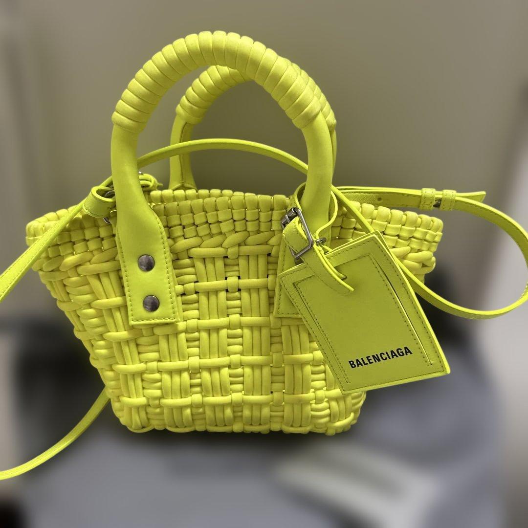 バレンシアガ　ビストロ　イエロー