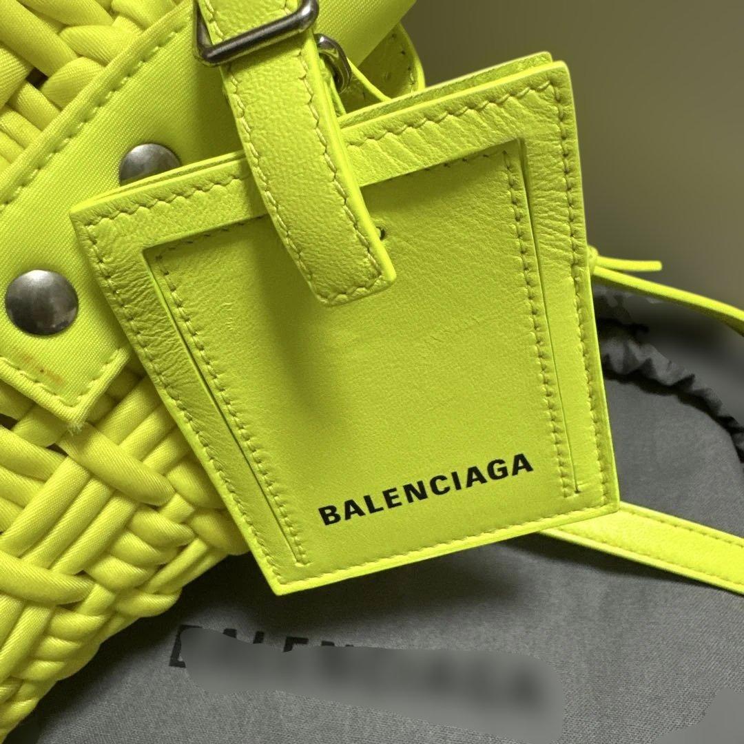 バレンシアガ　ビストロ　イエロー