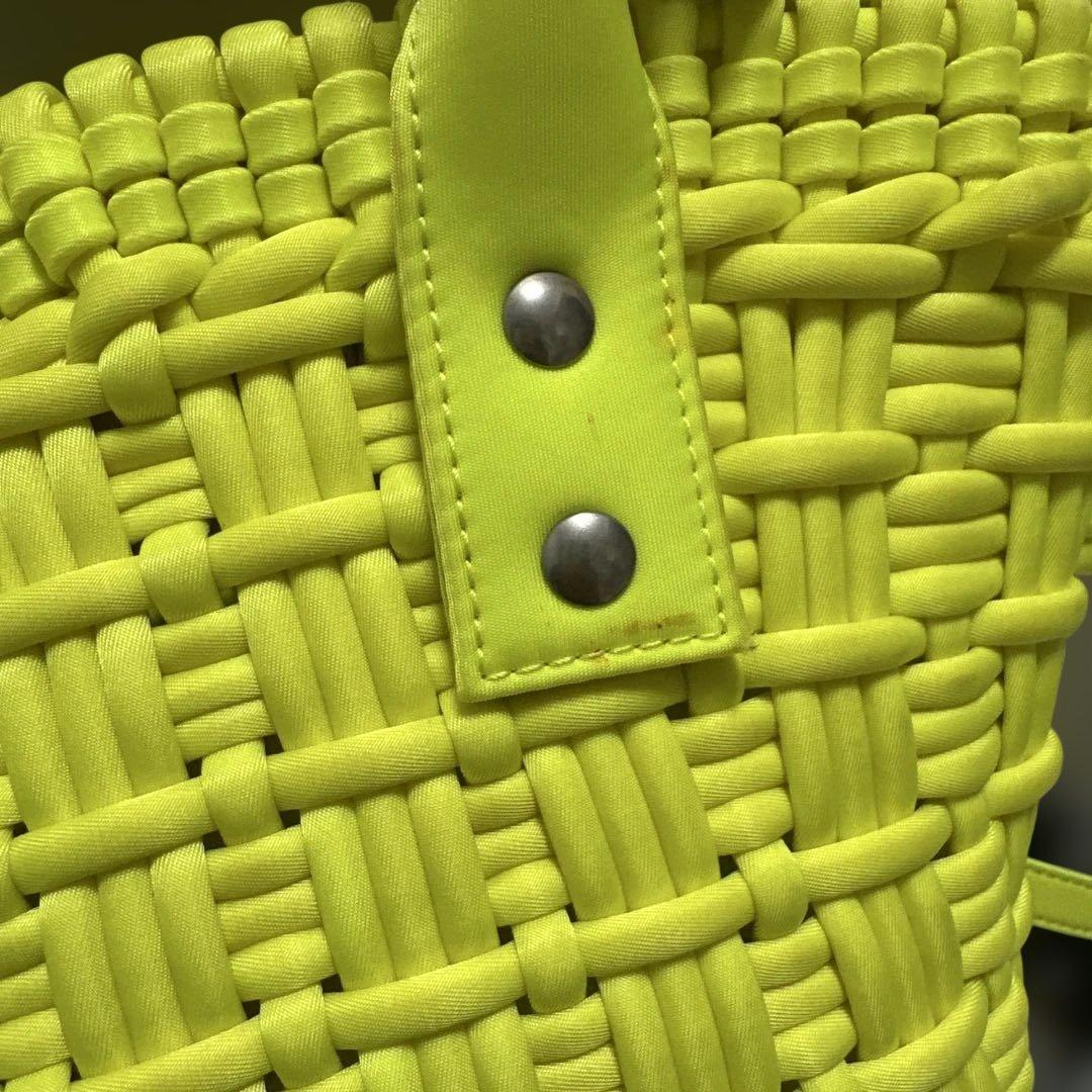 バレンシアガ　ビストロ　イエロー