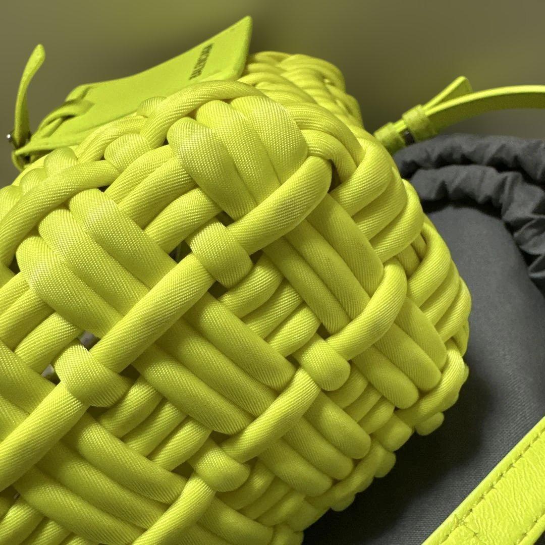 バレンシアガ　ビストロ　イエロー