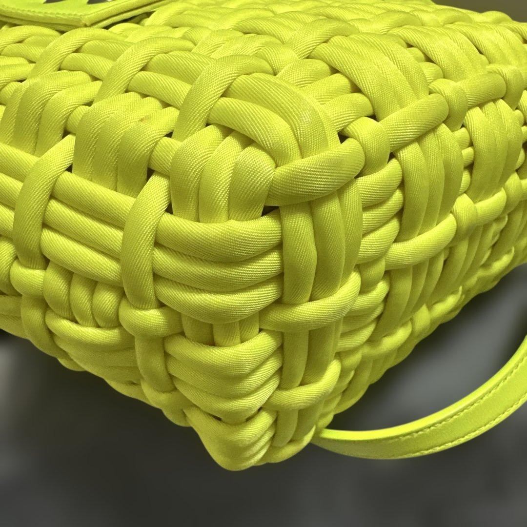 バレンシアガ　ビストロ　イエロー