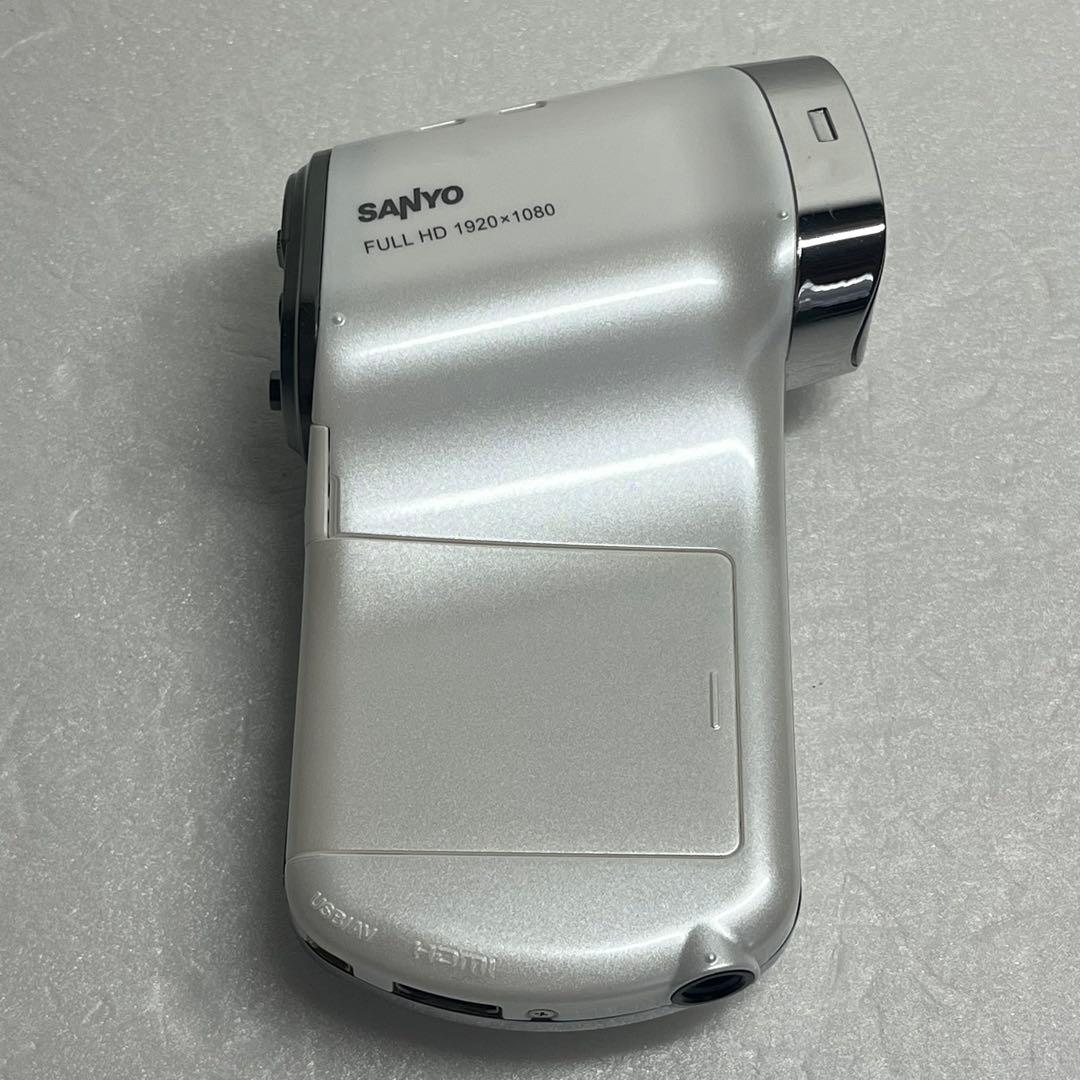 ☆極美品☆SANYOデジタルムービーカメラXacti DMX-CG100ホワイト