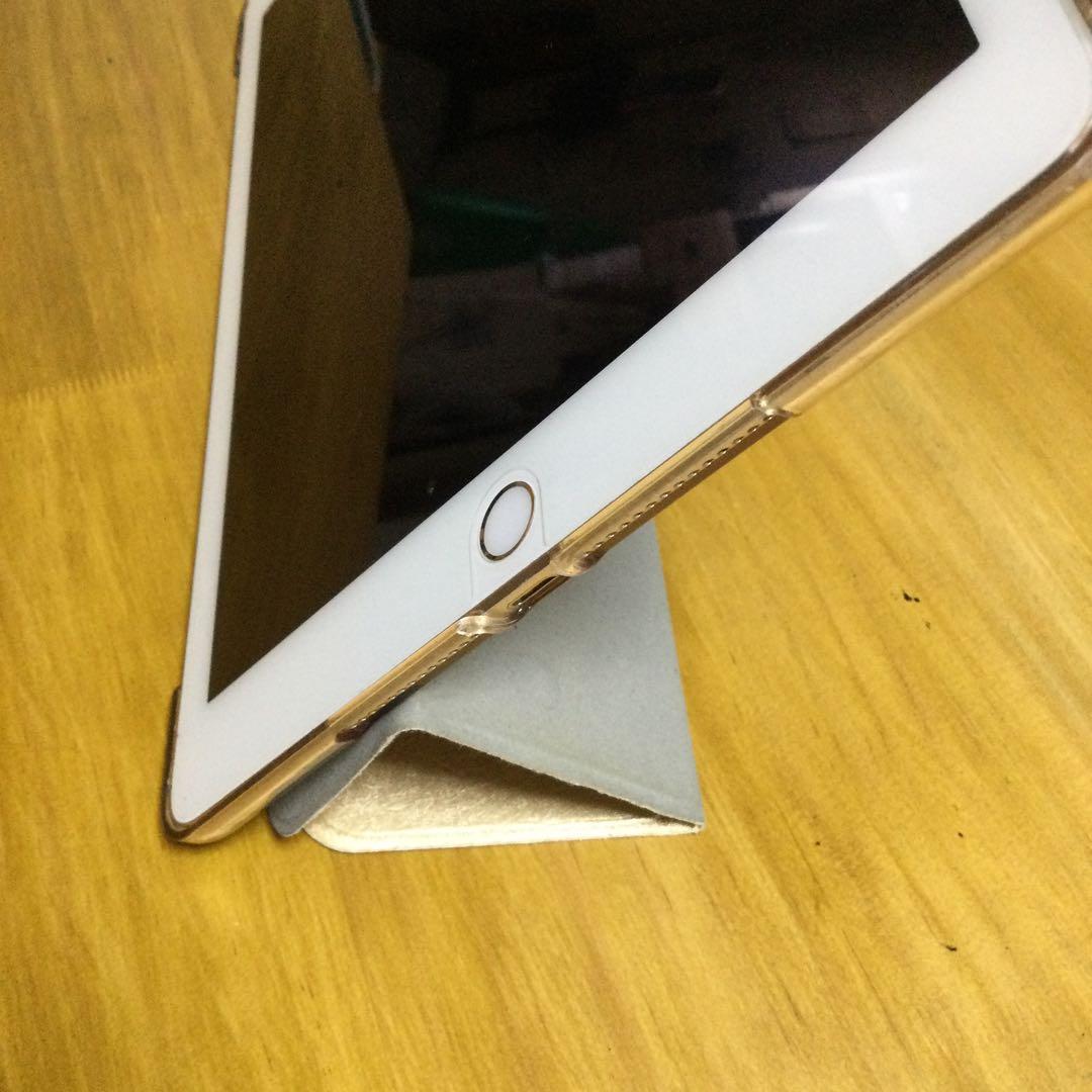 Apple iPad Air2 16GB ゴールドWi-Fi本体のみ（箱付き）
