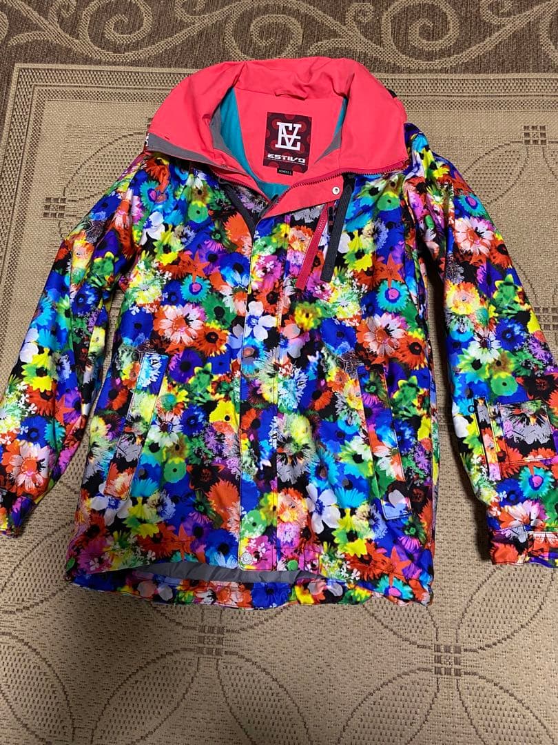 スノーボードウェアセット（ジャケット、パンツ、手袋）