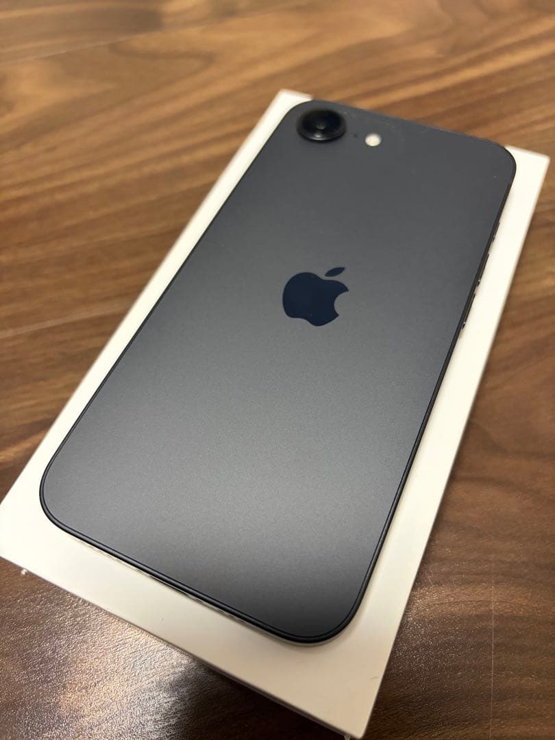 【美品】Apple iPhone16e 128GB ブラック SIMフリー