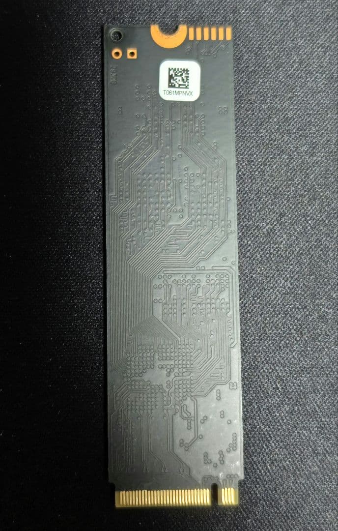 内蔵型SSD Crucial SSD 1TB CT1000P1SSD8 NVMe M.2