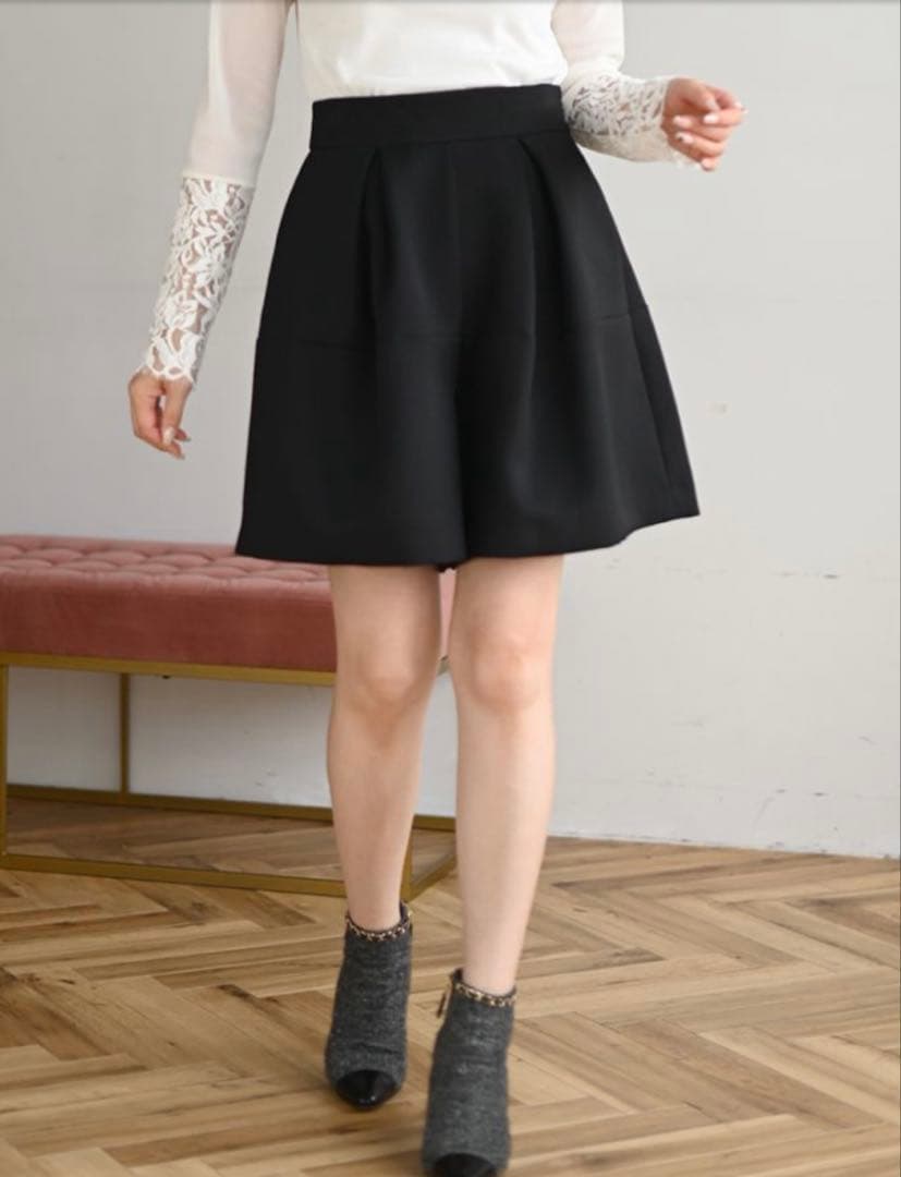 TREFLE+1 タックショートパンツ 01