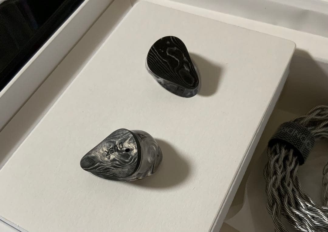 イヤホン MOONDROP Dusk