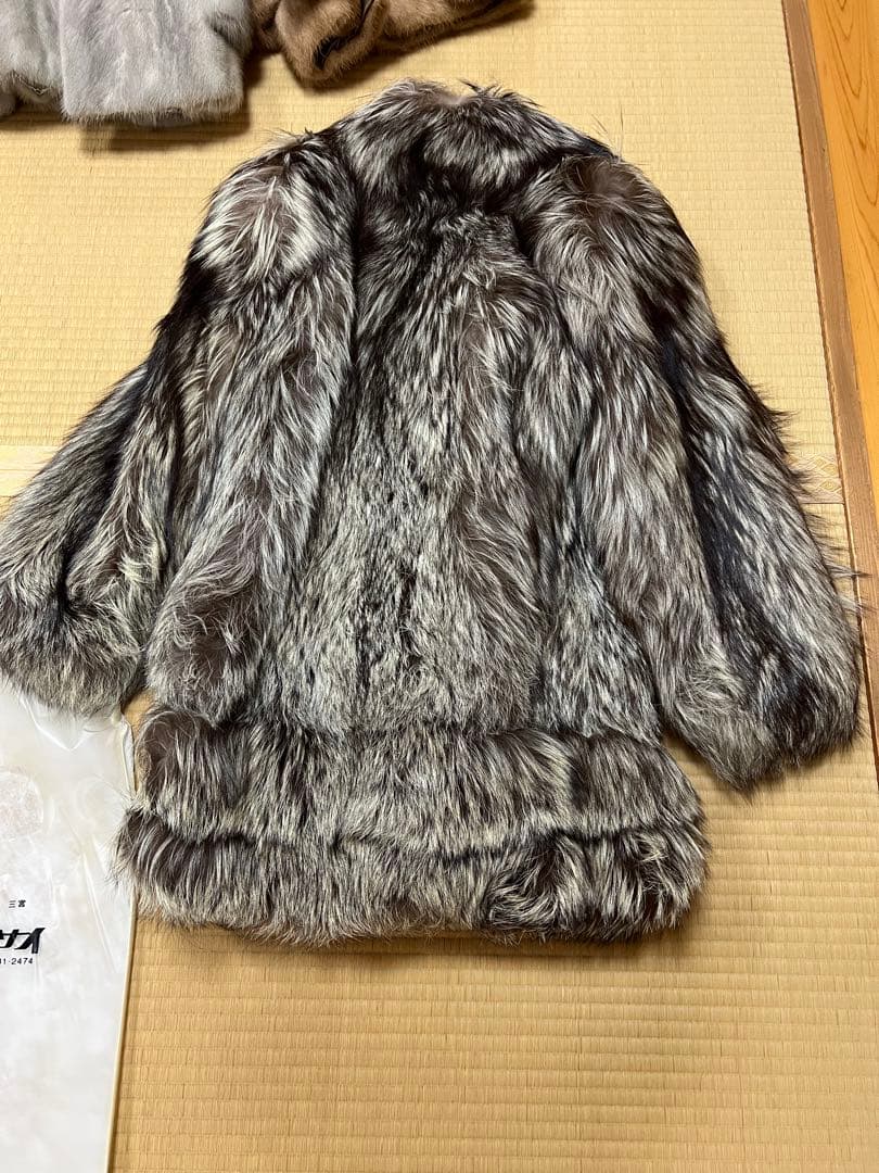 SAGA FOX グレー系ファーコート