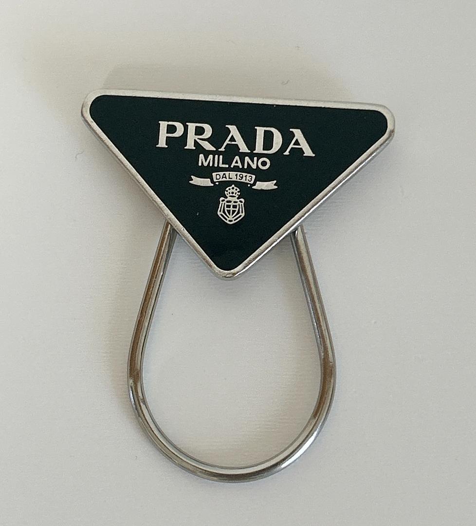 ⭐︎PRADA⭐︎ 三角形ロゴ キーリング