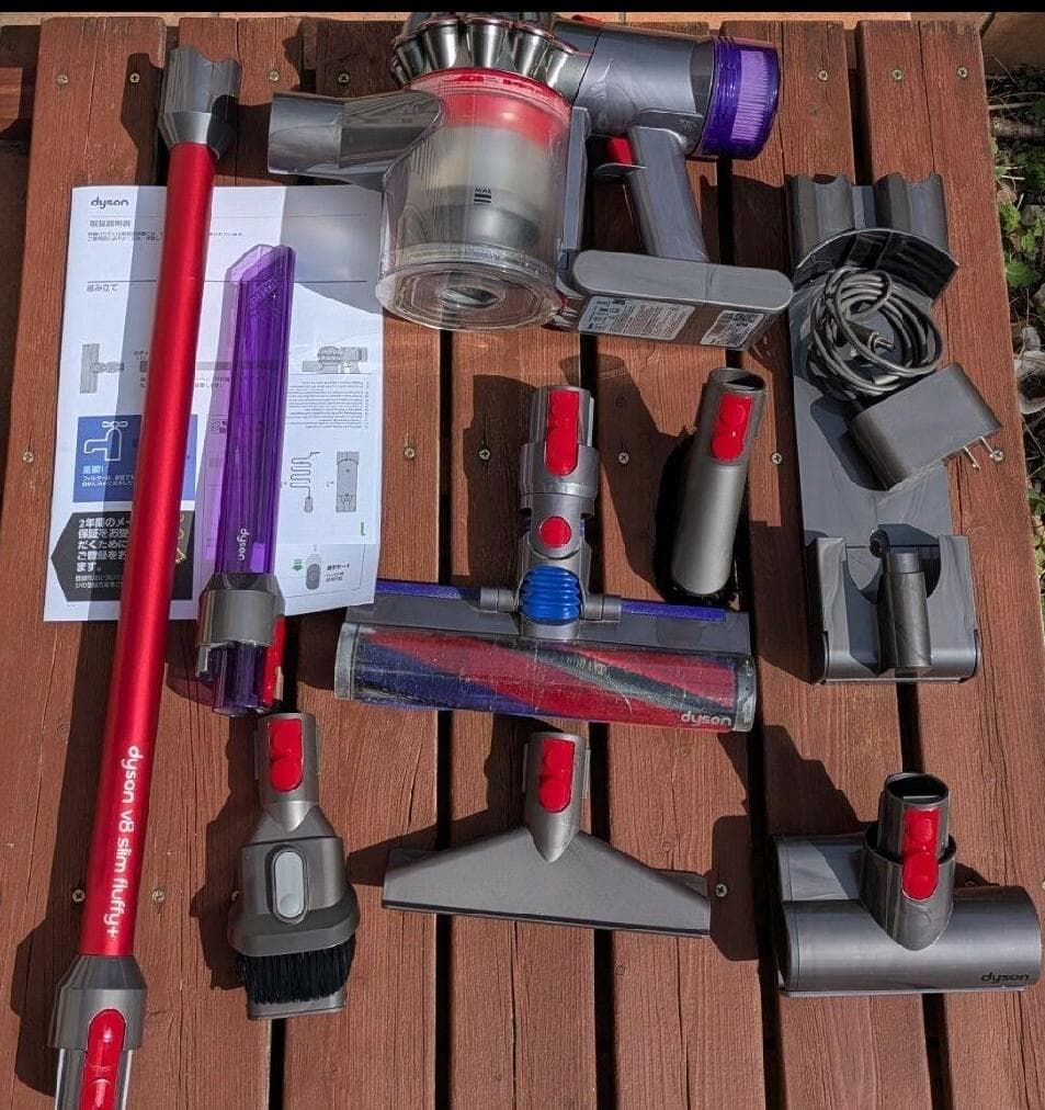 Dyson V8 スリムSlimコードレス掃除機 各種アタッチメント付き