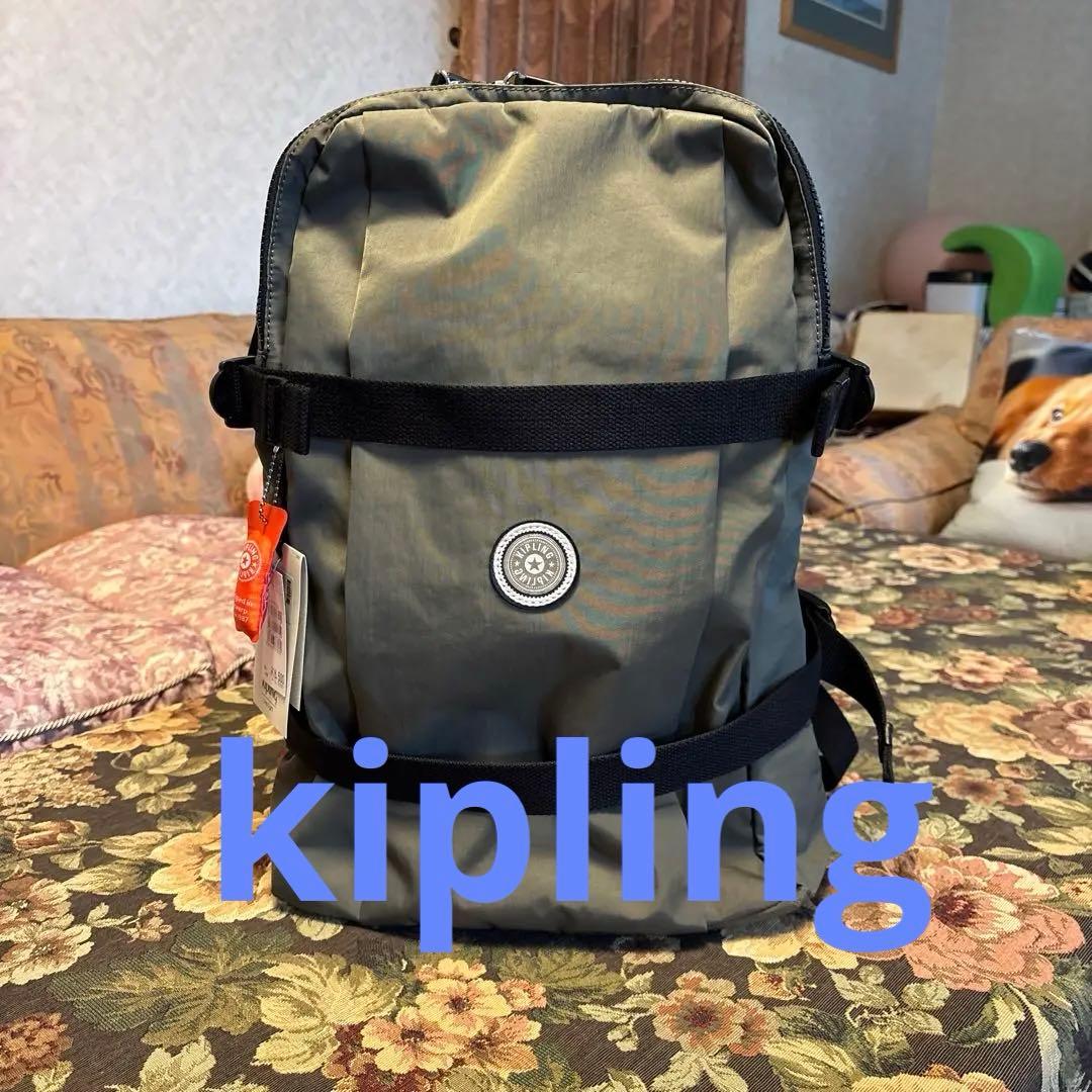 オリーブグリーン バックパック