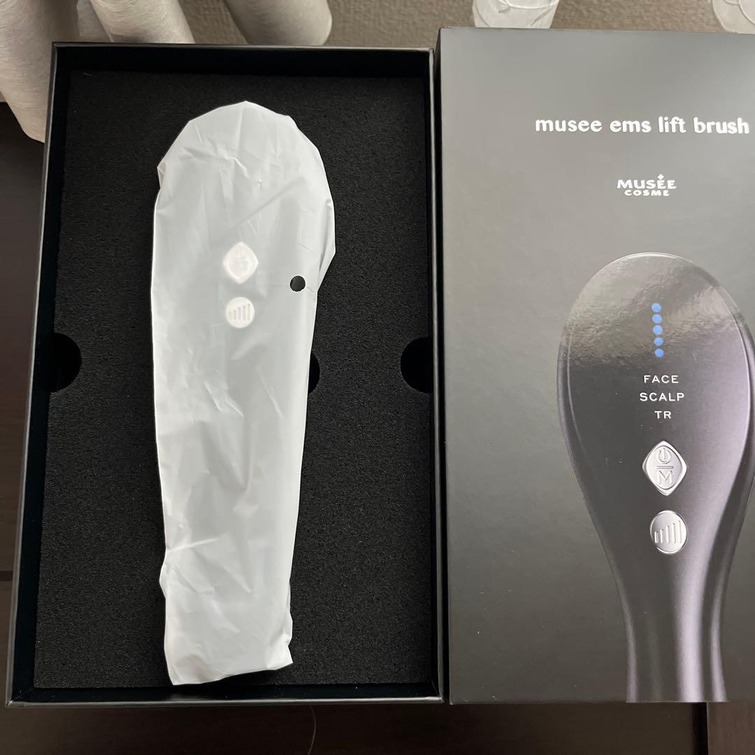 ミュゼ　EMSリフトブラシ リフトケア 美髪ケア 防水 家庭用美容機器