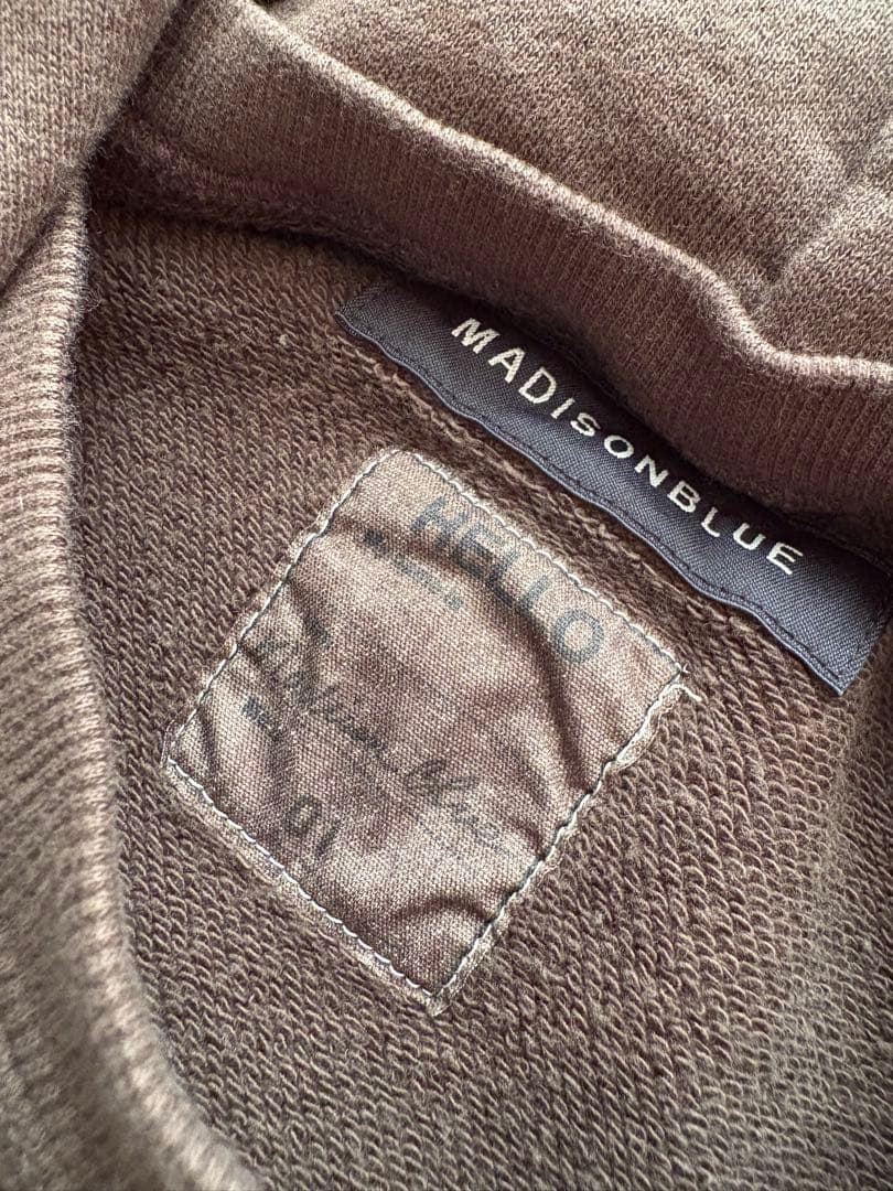 新品未使用MADISONBLUEマディソンブルーHELLO フーディー　グレー