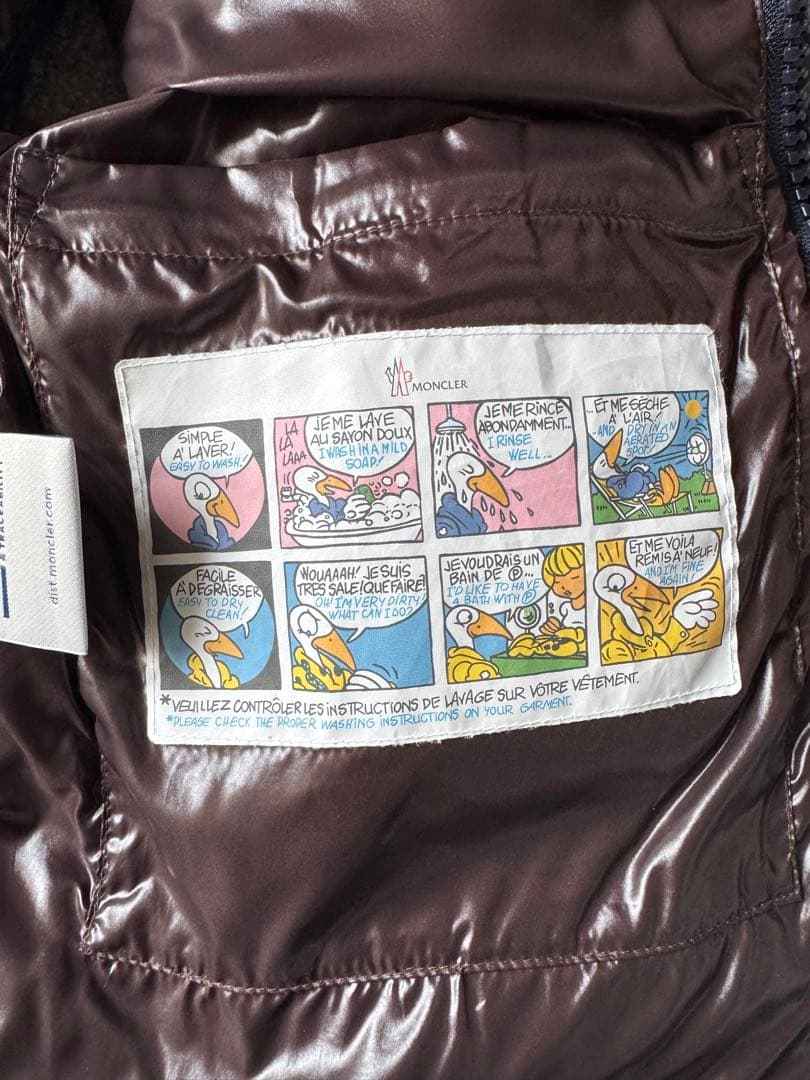 Moncler ネイビー ダウンベスト