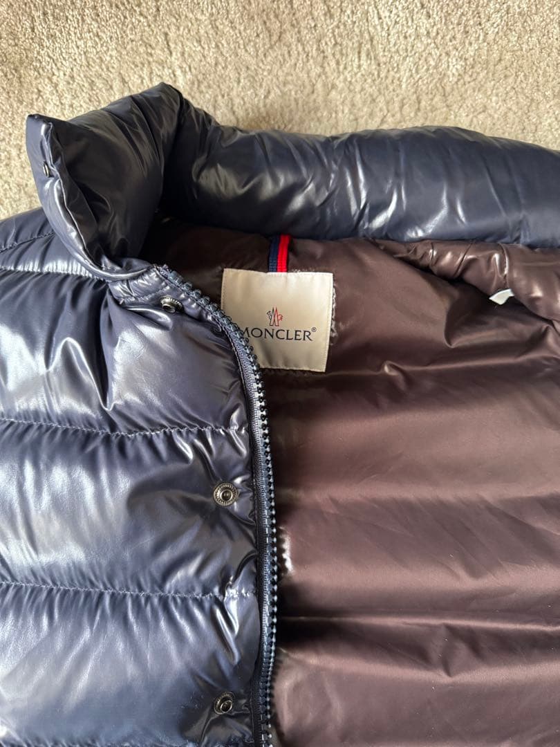 Moncler ネイビー ダウンベスト