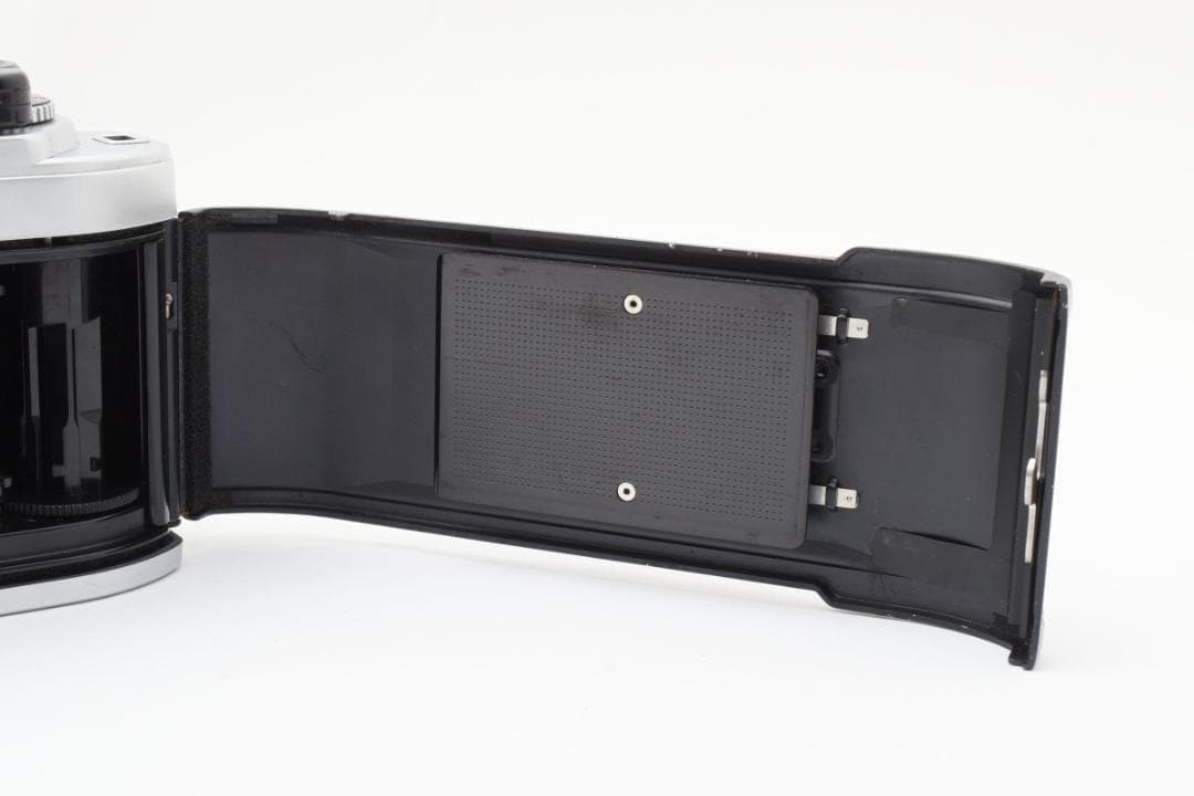 美品 NIKON FG シルバー　フィルムカメラ　モルト新品交換済 B822