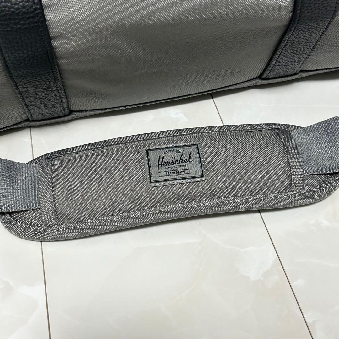 Herschel Novel Duffle グレー 43L ボストンバッグ