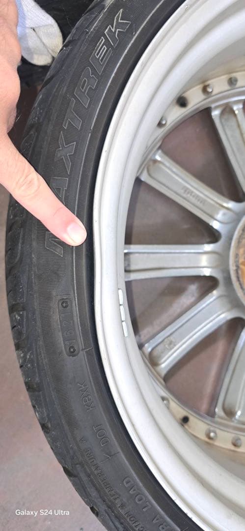 モ*カ様 クレンツェ グラベン 20インチホイールセット 4本 タイヤ付き