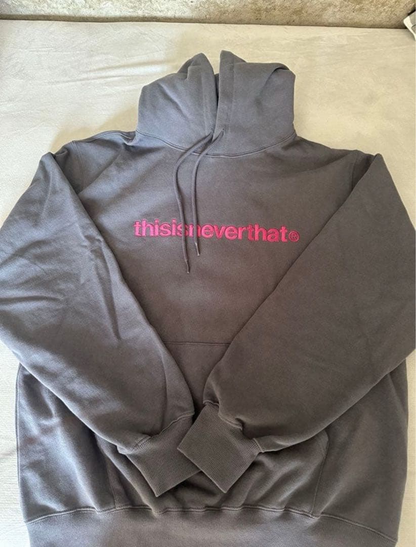 thisisneverthat darkgrayフード付きパーカー