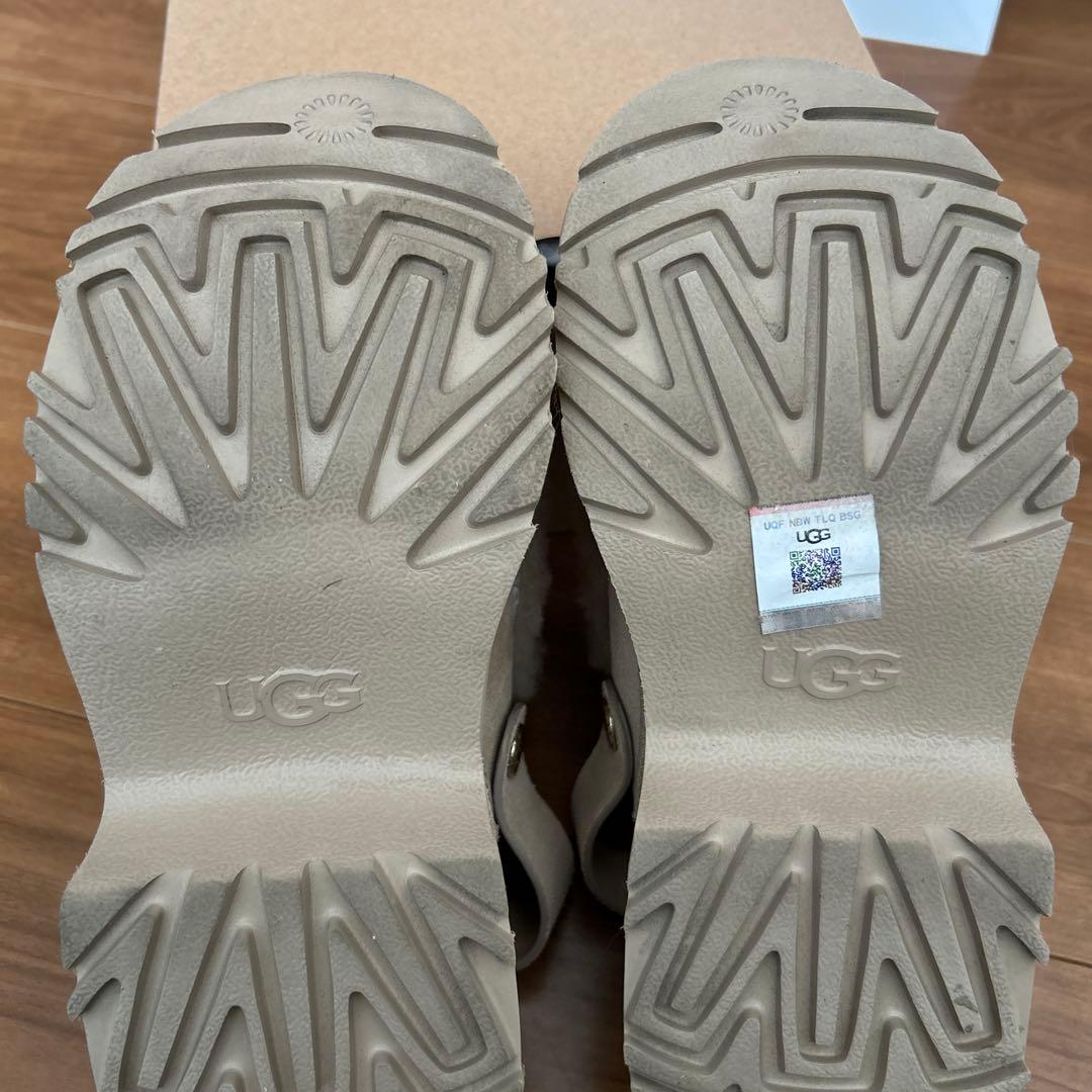 UGG W ESMEE CLOG / 22センチ　新作