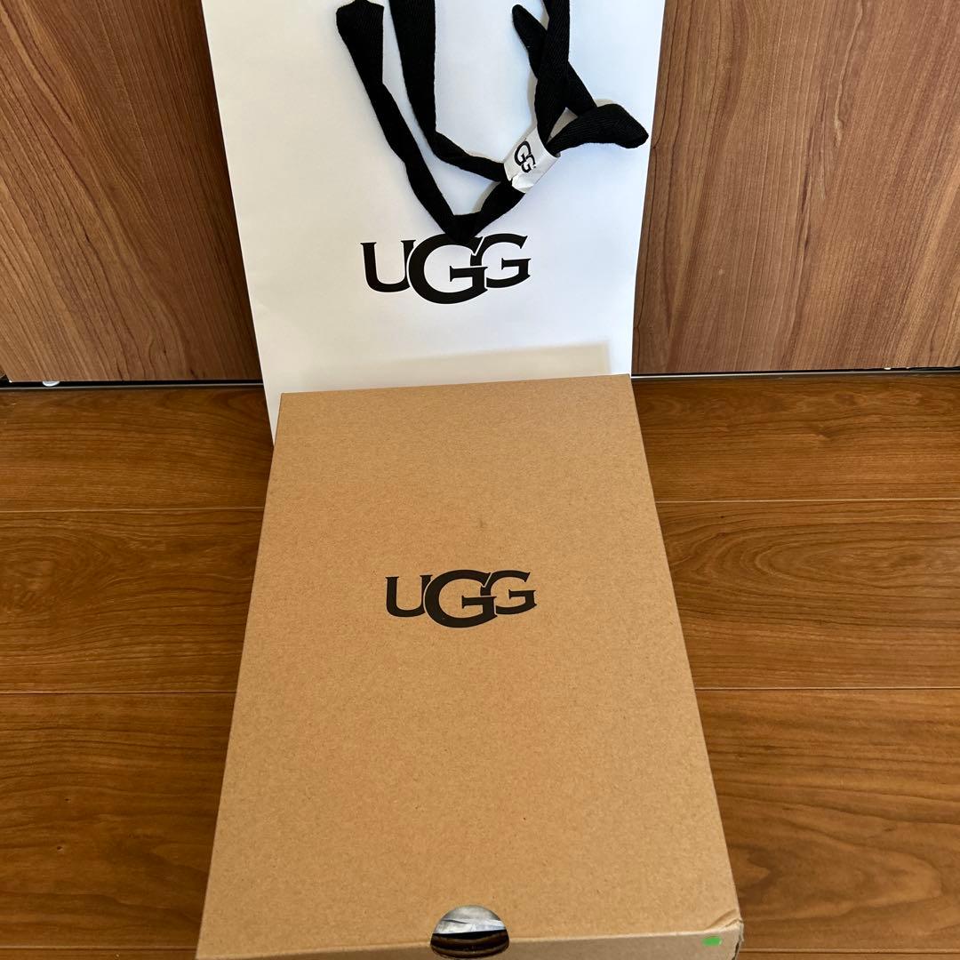 UGG W ESMEE CLOG / 22センチ　新作