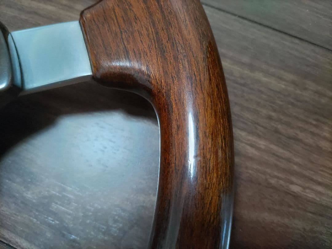 momo ウッドステアリング ASTRA 360mm