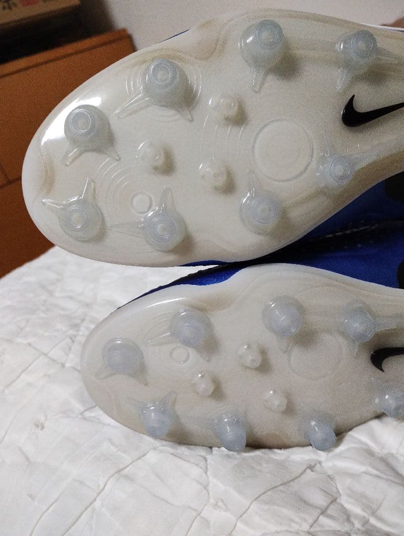 ティエンポレジェンド10 エリート AG PRO　２７．５センチ