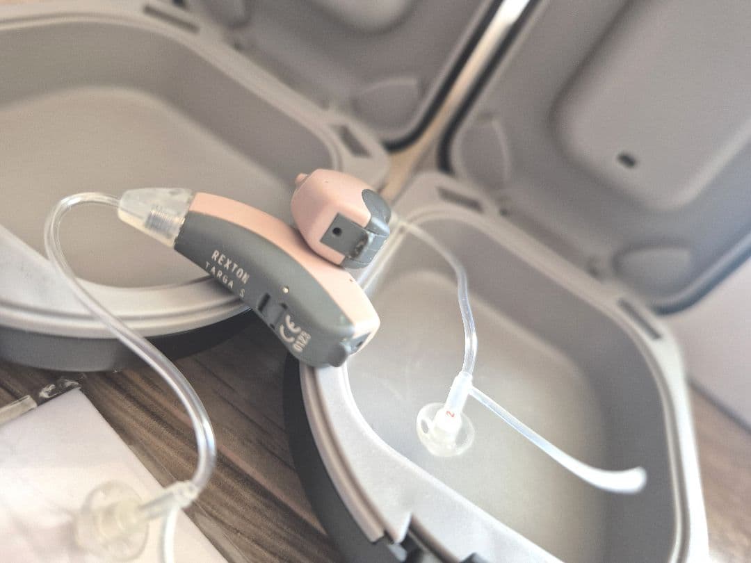 未使用品　集音器　耳かけ cortitoon　補聴器　空気電池 PR41