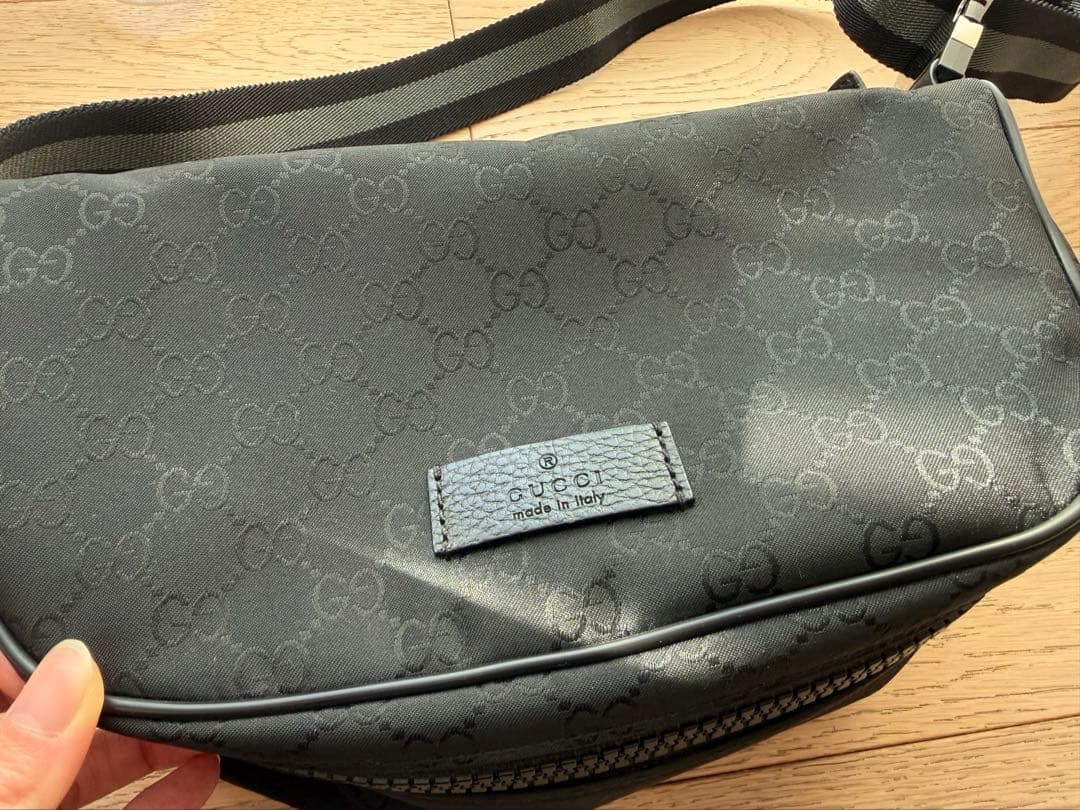 ぴ*き様 【正規品・超美品】GUCCI☆ボディバッグ GG